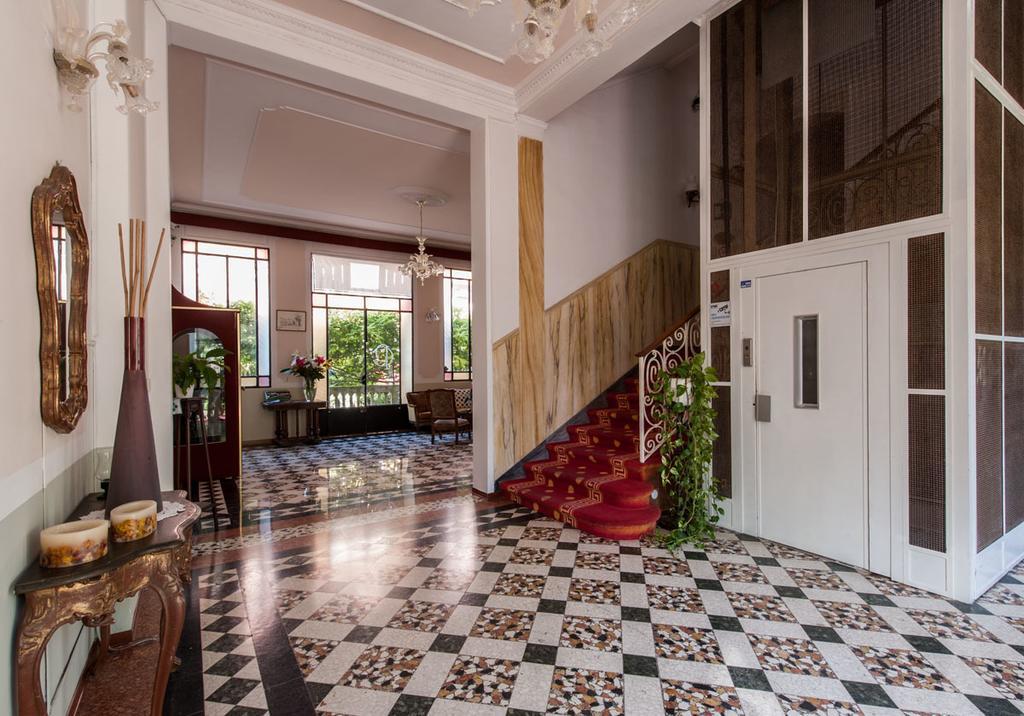 Hotel Byron Venedigs Lido Eksteriør billede
